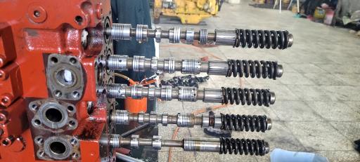 عکس کارگاه ماشین آلات راهسازی حسین طیبی