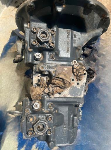 کارگاه ماشین آلات راهسازی حسین طیبی