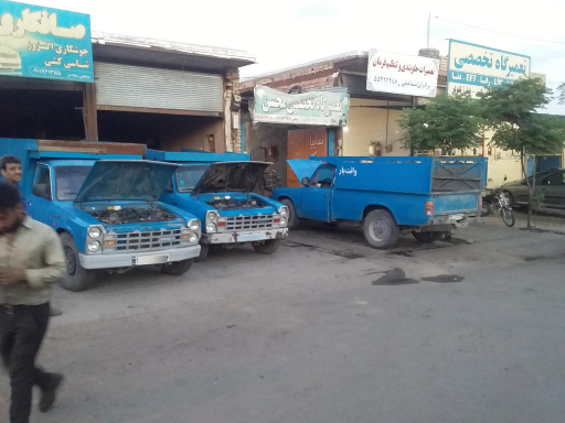 عکس تعمیرگاه نیسان  تخصصی محسن