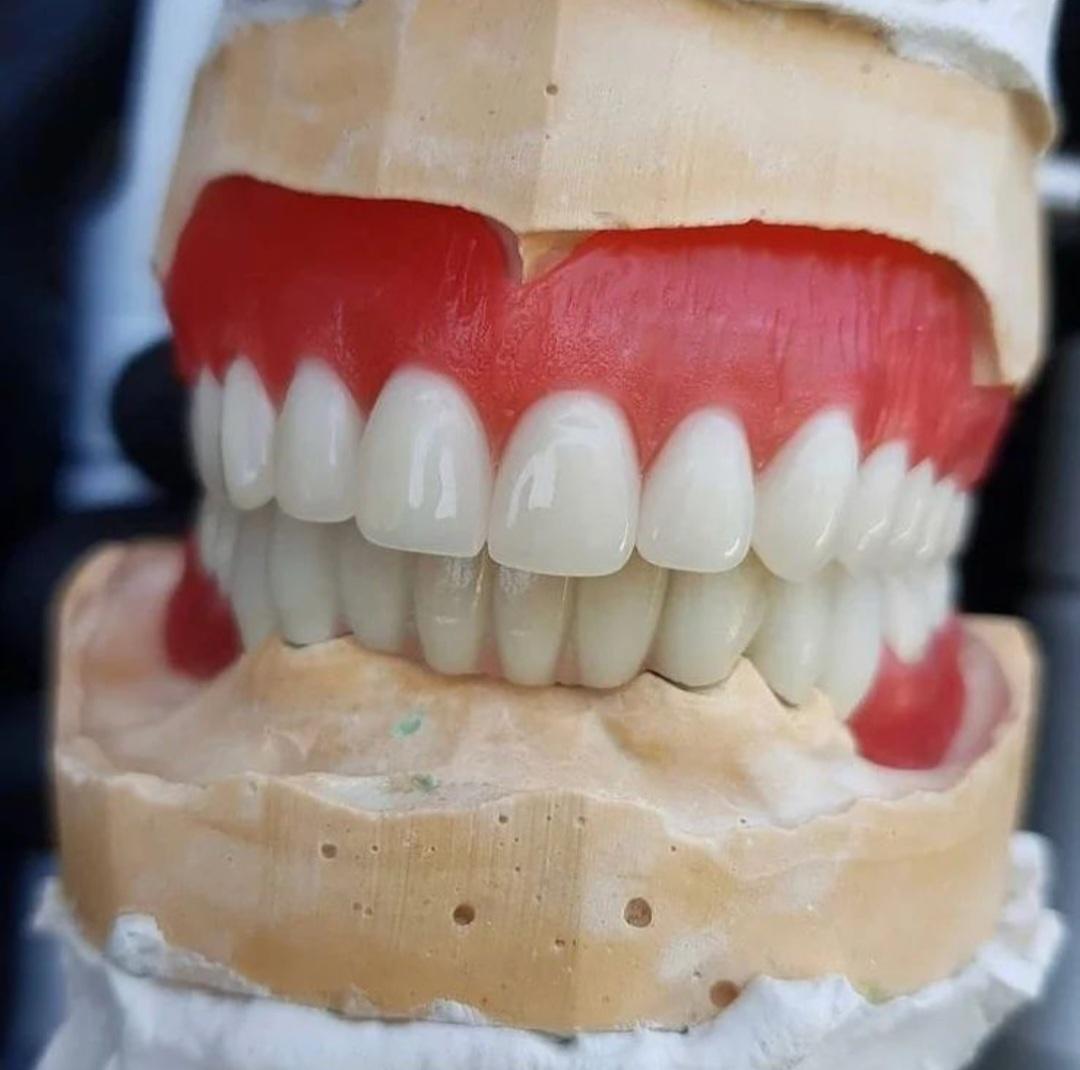 عکس دندانپزشکی و دندانسازی دکتر ناظریان - سهیلیان