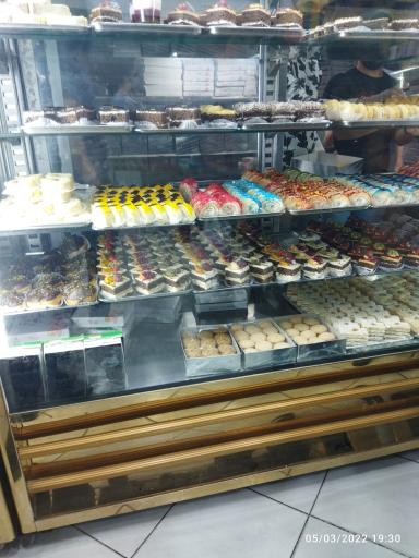 عکس شیرینی فروشی میرداماد