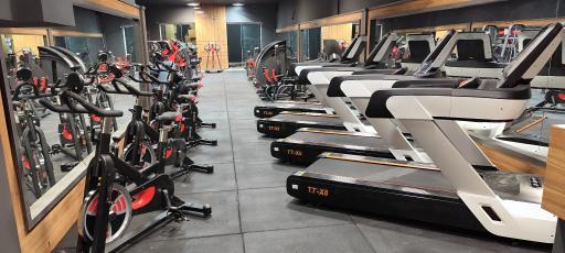 عکس باشگاه بدنسازی ضربان قلب