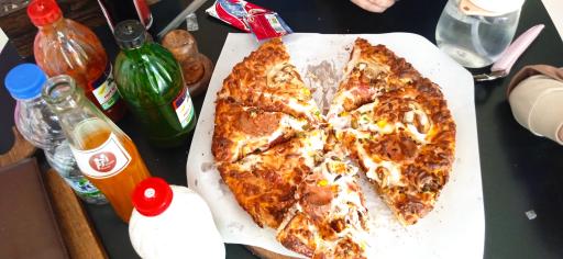 عکس پیتزا وان