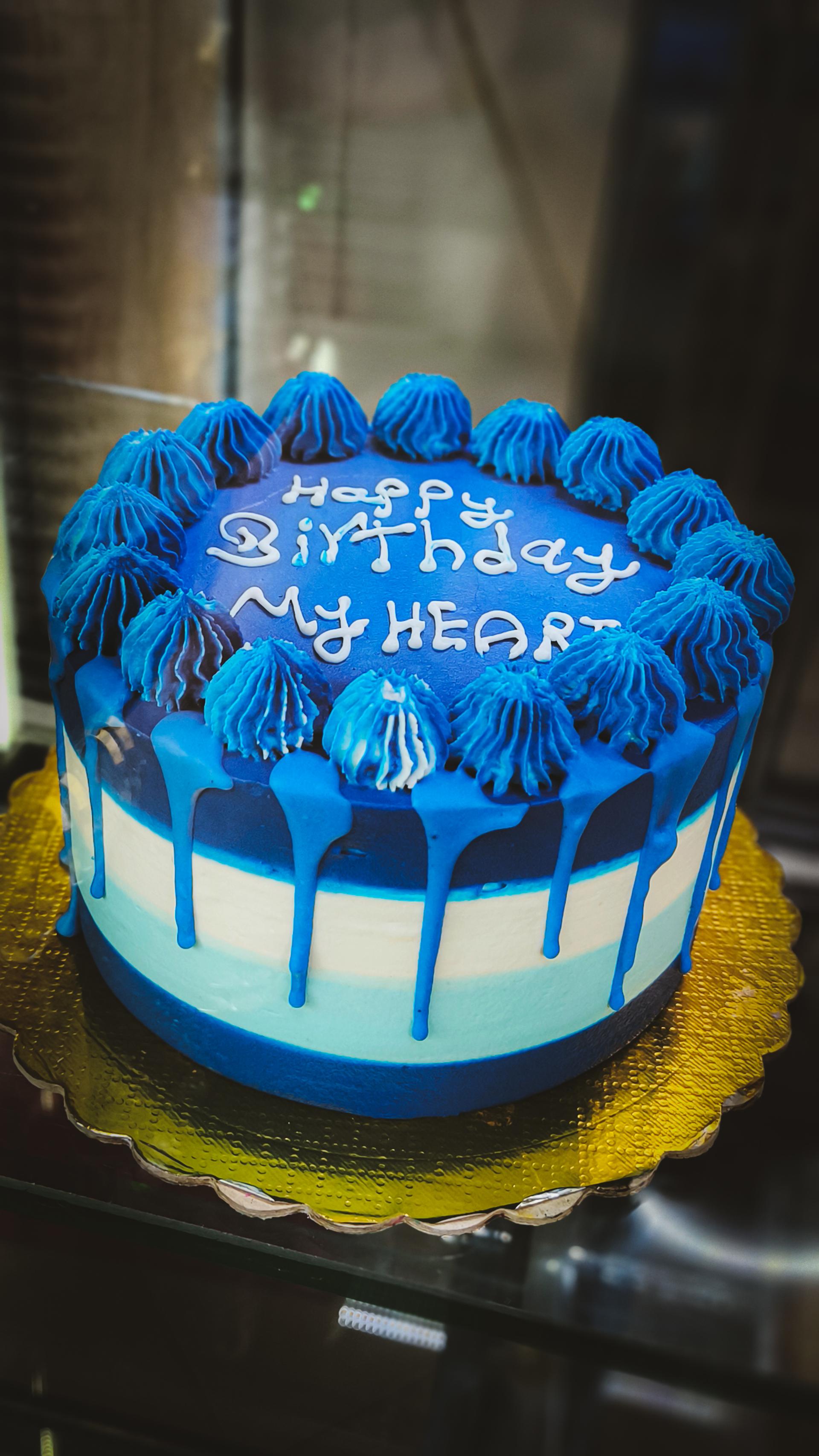 عکس شیرینی سرای آبان