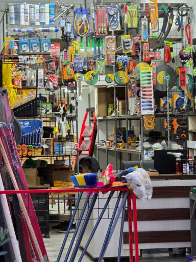 عکس فروشگاه ابزار آزاد