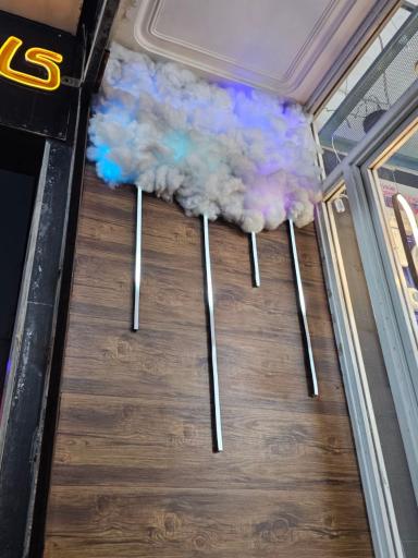 عکس کالای برق لیام