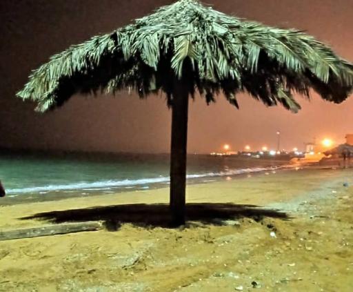عکس ساحل خونسرخ