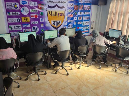 عکس گروه مالی مقیاس