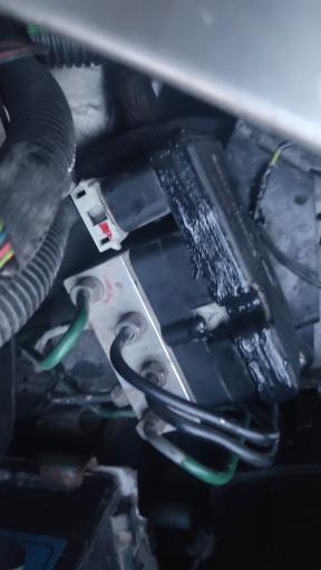 عکس تعمیرات انواع یونیت ABS و پمپ ای بی اس مهندس حسنی