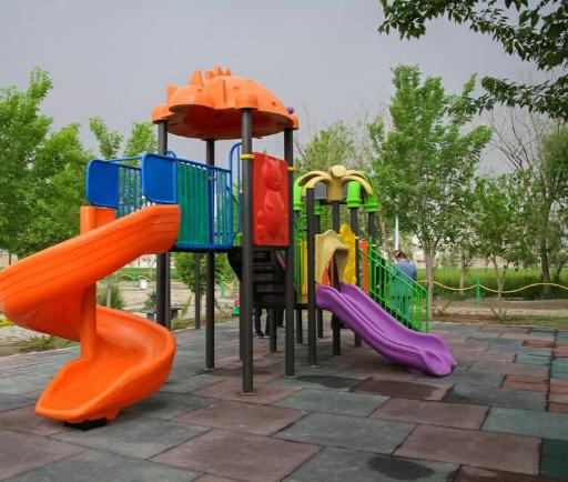 عکس زمین بازی کودکان چالکرود