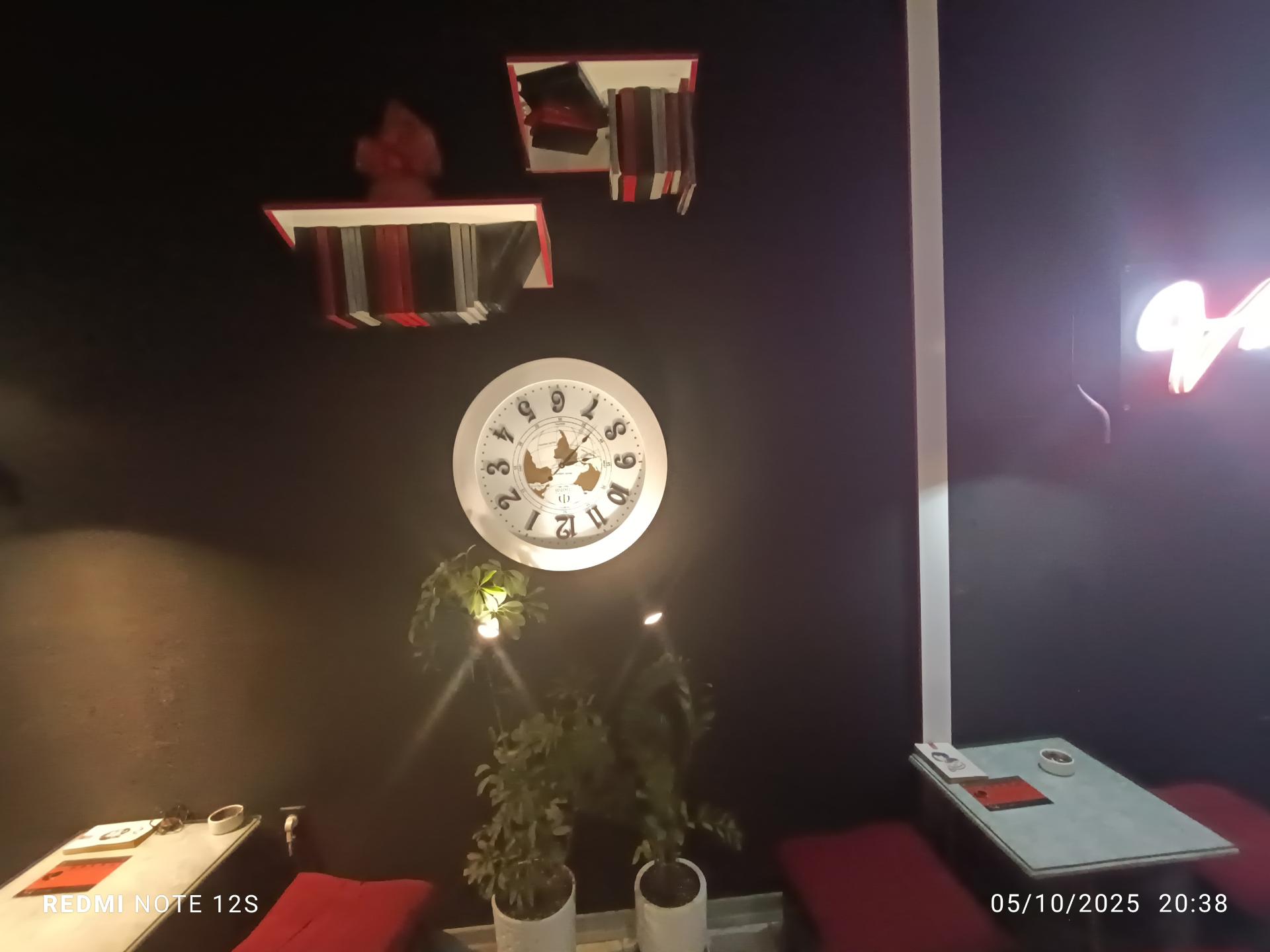 عکس کافه وارون