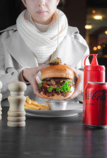 عکس فست فود و کافی شاپ داکو