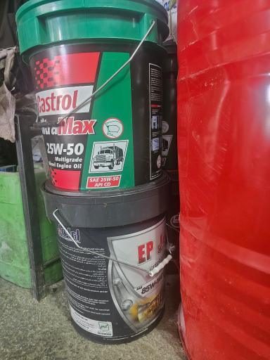 عکس اتومکانیک اصفهانکار