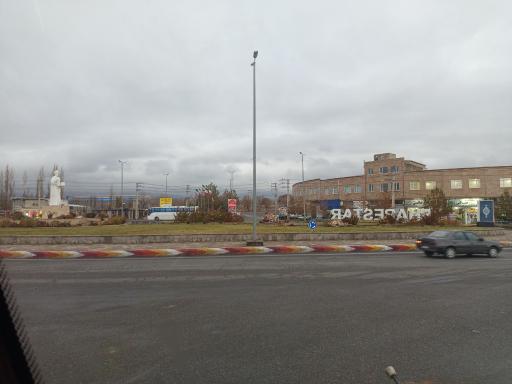 عکس میدان مفاخر شبستر