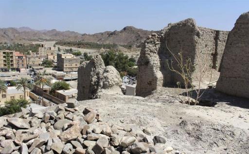 عکس قلعه تاریخی سرباز