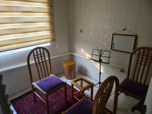 عکس آموزشگاه موسیقی نارملا