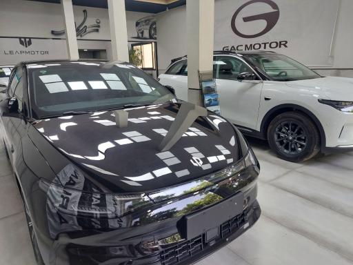 عکس نمایشگاه اتومبیل شهرام