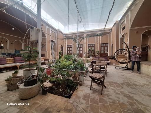 عکس هتل و هاستل مهران 