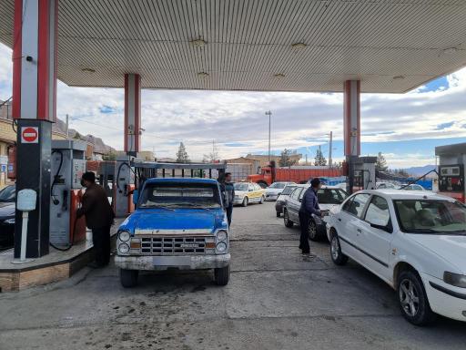 عکس جایگاه سوخت (بنزین و گازوئیل)