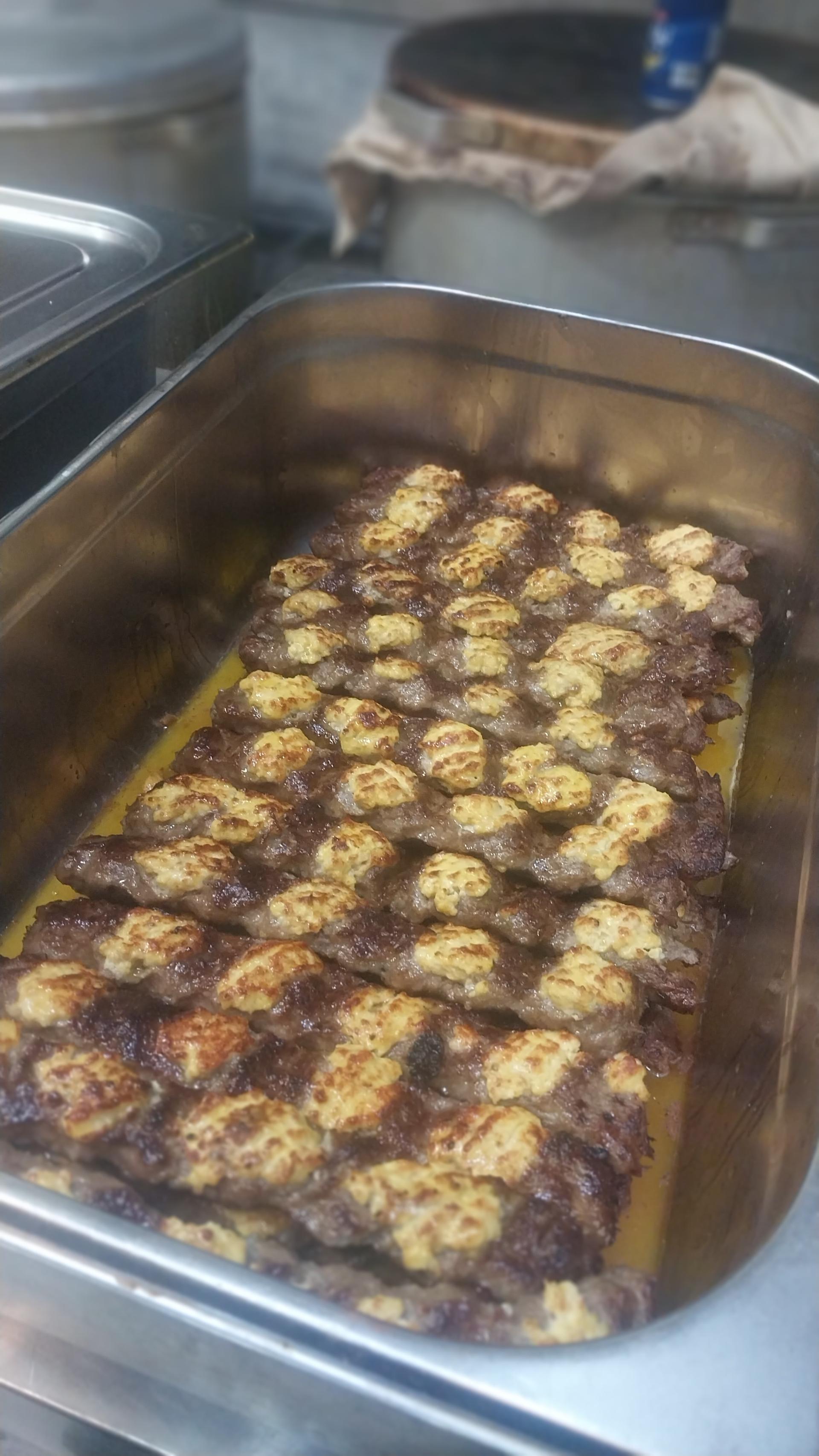 عکس تهیه غذای گل باجی مرکز ته چین گرمساری