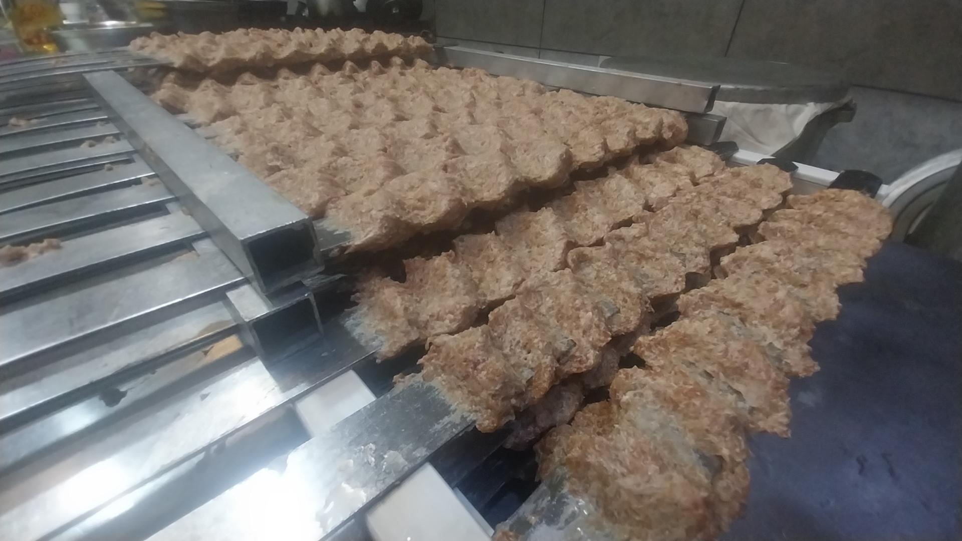 عکس تهیه غذای گل باجی مرکز ته چین گرمساری