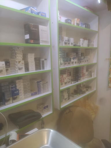 عکس سوپر مارکت عمو قاسم