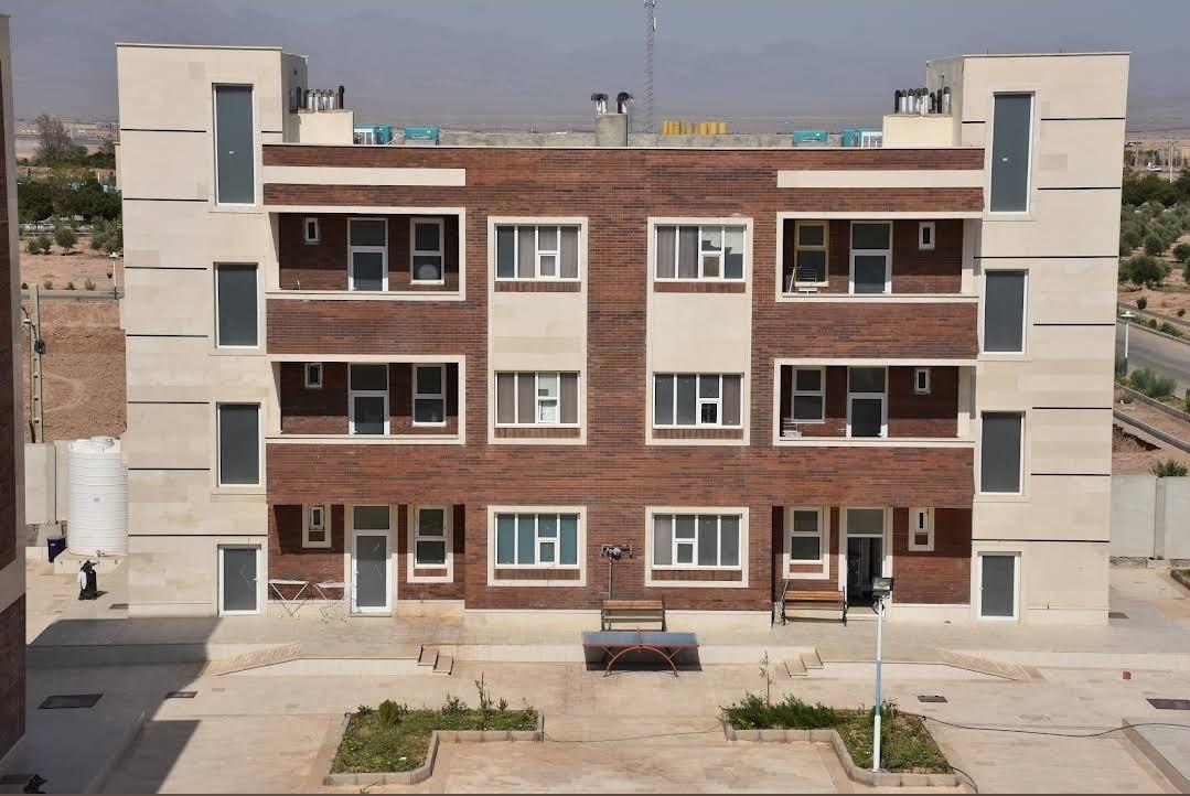 عکس مجموعه خوابگاه‌های دختران دانشگاه میبد