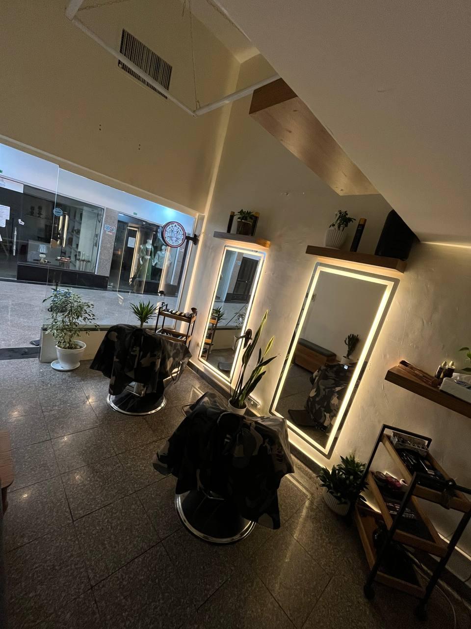 عکس آرایشگاه فوق تخصصی آراد