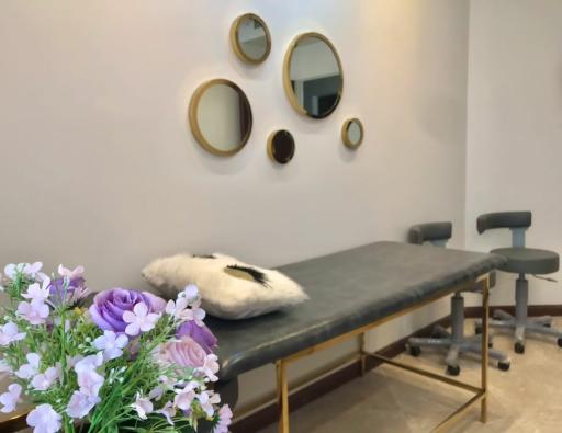 عکس سالن  زیبایی گلدن استار