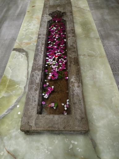 عکس آرامگاه صائب تبریزی