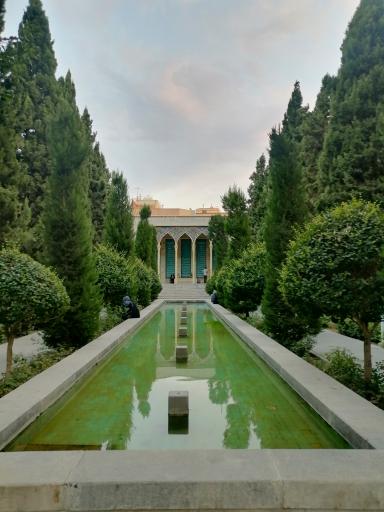 عکس آرامگاه صائب تبریزی