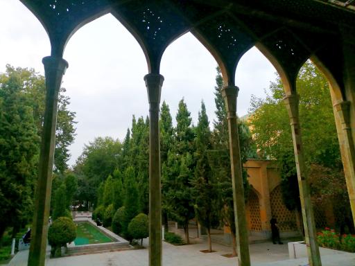 عکس آرامگاه صائب تبریزی