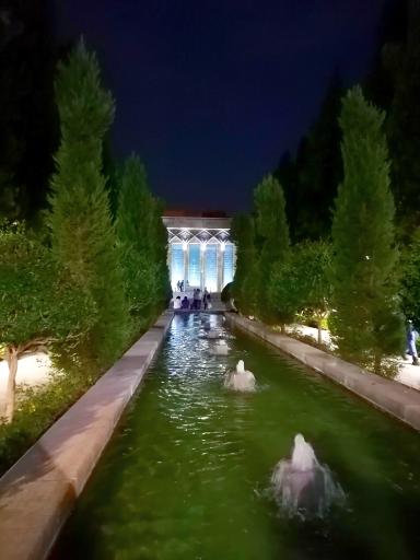 عکس آرامگاه صائب تبریزی