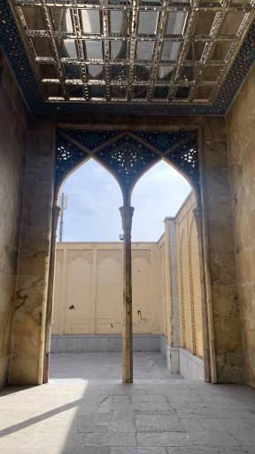 عکس آرامگاه صائب تبریزی