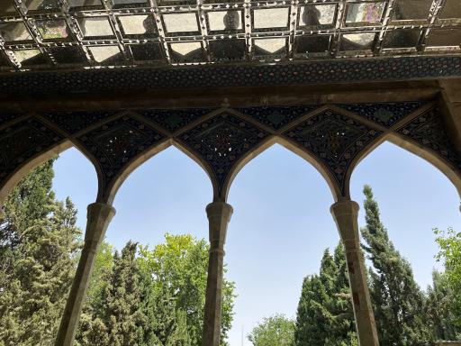 عکس آرامگاه صائب تبریزی