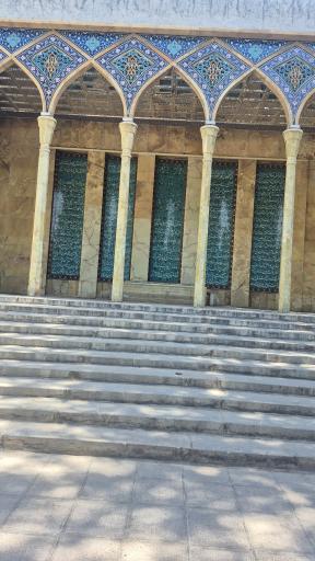 عکس آرامگاه صائب تبریزی
