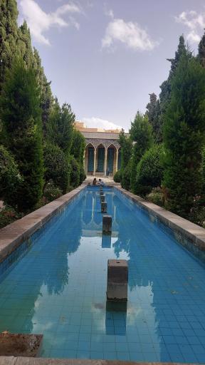 عکس آرامگاه صائب تبریزی