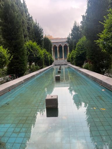 عکس آرامگاه صائب تبریزی
