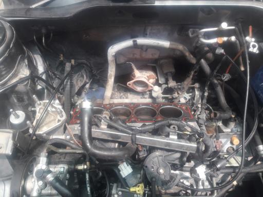 عکس تعمیر پژو و پراید استاد داوود