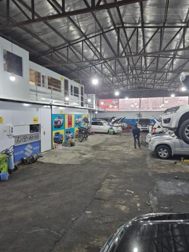 تعمیرگاه مرکزی سوزوکی