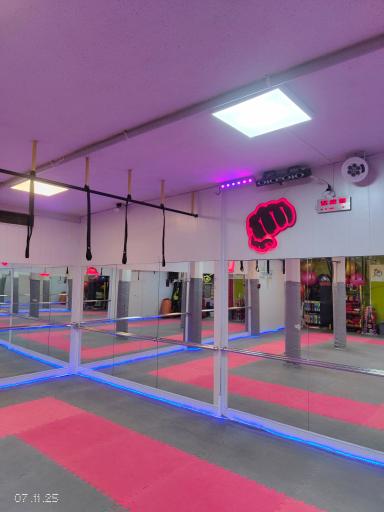 عکس باشگاه ورزشی فجر تکین