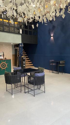 عکس کافه بُوربُون