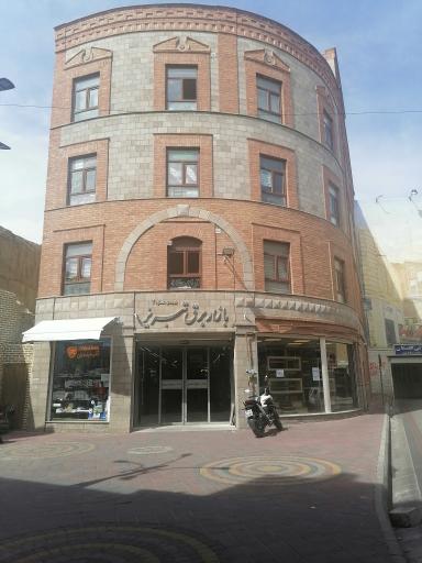 عکس بازار بزرگ برق تبریز