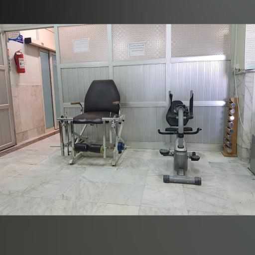 عکس فیزیوتراپی تخصصی و لیزر پرتوان 22بهمن