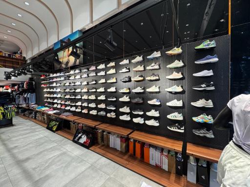 عکس فروشگاه ورزشی انرژی