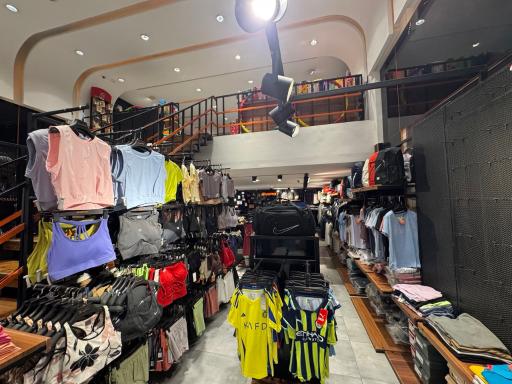 عکس فروشگاه ورزشی انرژی