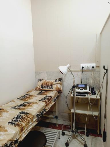 عکس فیزیوتراپی تخصصی و لیزر پرتوان 22بهمن