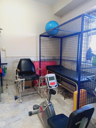 عکس فیزیوتراپی تخصصی و لیزر پرتوان 22بهمن