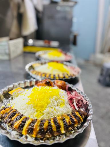 عکس تهیه غذا و رستوران شاهکار
