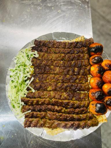 عکس تهیه غذا و رستوران شاهکار